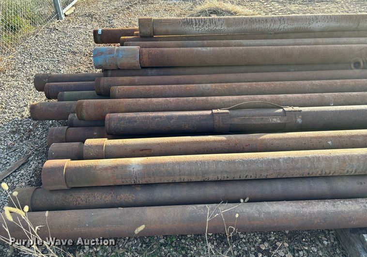 image for item EN5921 Approximately 34 pieces of pipe
