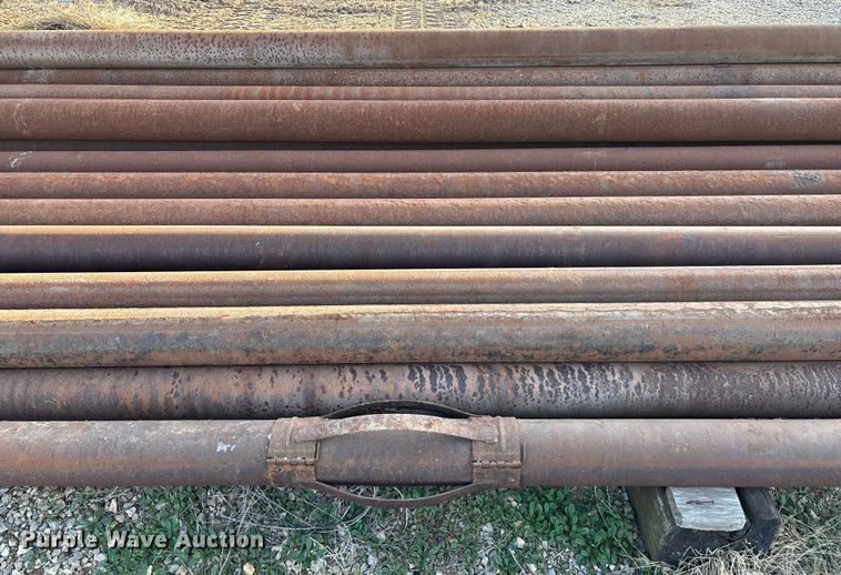 image for item EN5921 Approximately 34 pieces of pipe