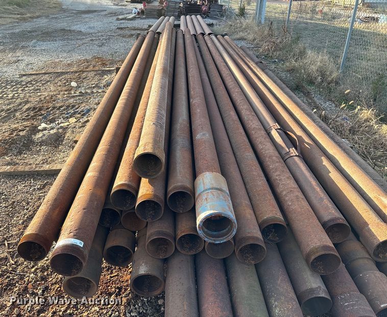 image for item EN5921 Approximately 34 pieces of pipe