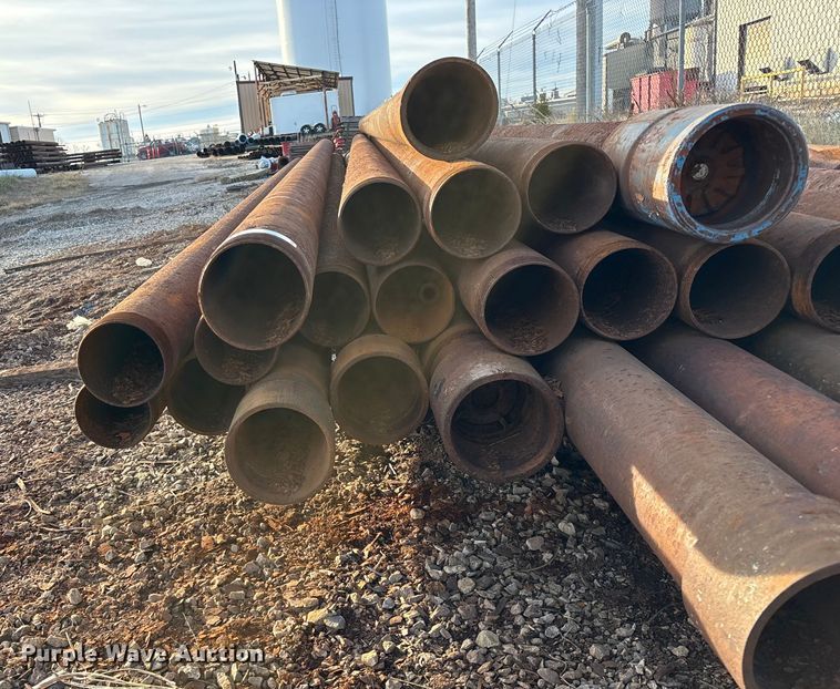 image for item EN5921 Approximately 34 pieces of pipe