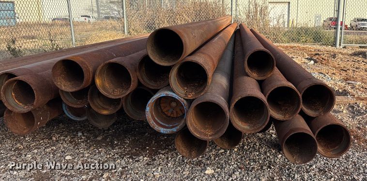 image for item EN5921 Approximately 34 pieces of pipe