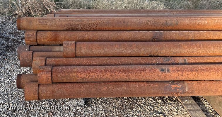 image for item EN5921 Approximately 34 pieces of pipe