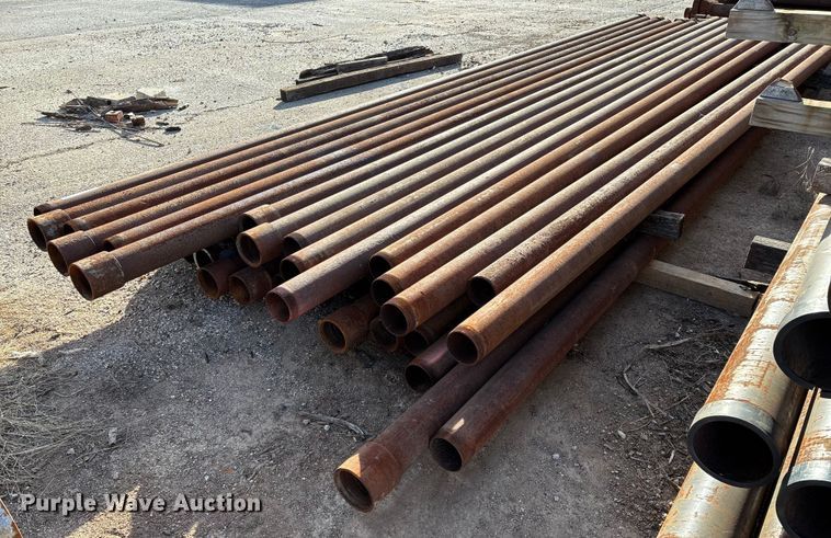 image for item EN5929 (32) pieces of pipe