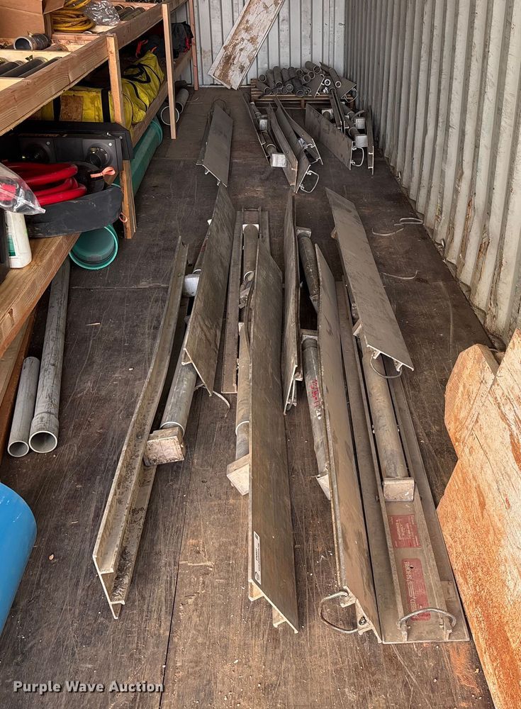 image for item EN5931 Speed Shore hydraulic shoring system