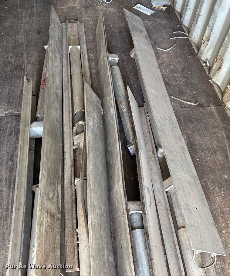 image for item EN5931 Speed Shore hydraulic shoring system