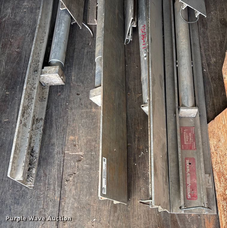 image for item EN5931 Speed Shore hydraulic shoring system