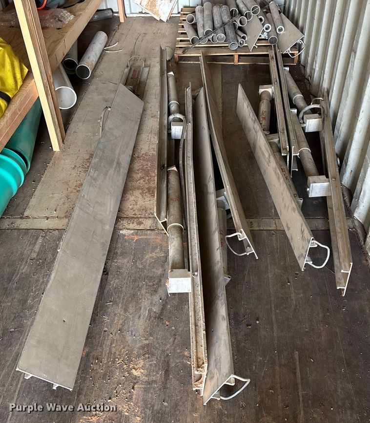 image for item EN5931 Speed Shore hydraulic shoring system