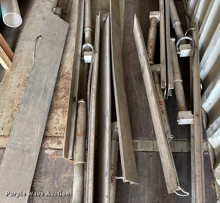 image for item EN5931 Speed Shore hydraulic shoring system