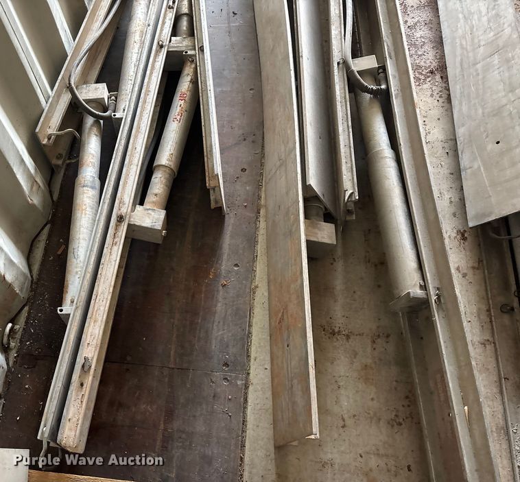 image for item EN5931 Speed Shore hydraulic shoring system