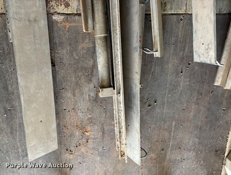 image for item EN5931 Speed Shore hydraulic shoring system