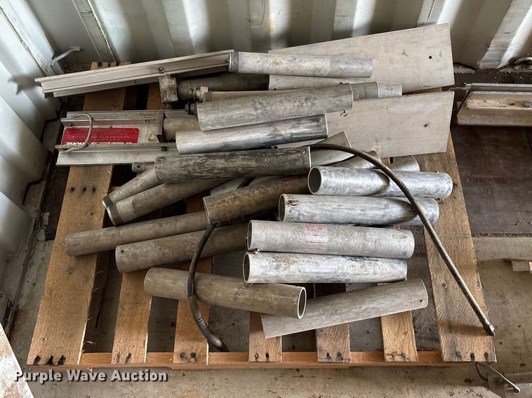 image for item EN5931 Speed Shore hydraulic shoring system