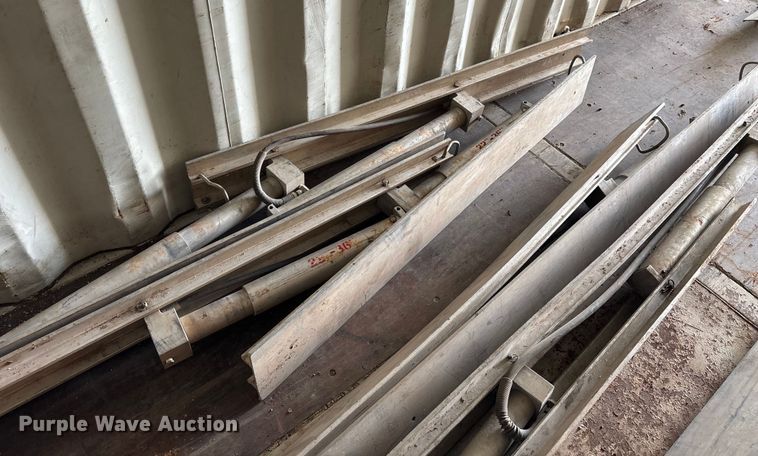 image for item EN5931 Speed Shore hydraulic shoring system