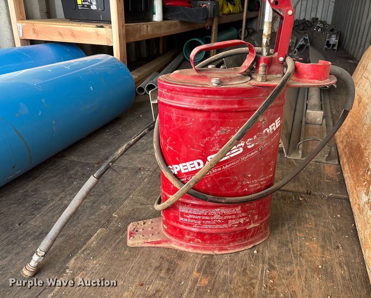 image for item EN5931 Speed Shore hydraulic shoring system