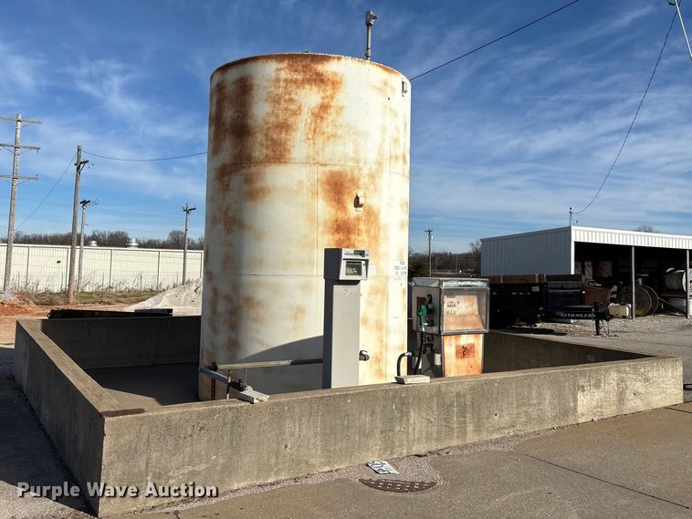 image for item EN5933 Fuel tank