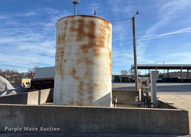 image for item EN5933 Fuel tank