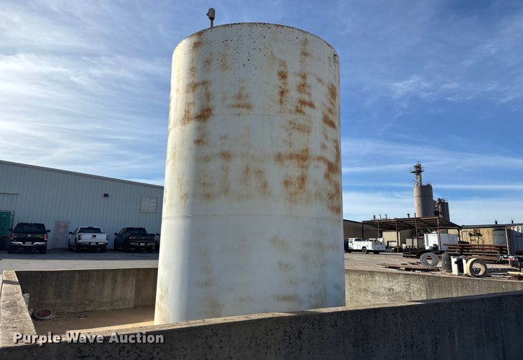 image for item EN5933 Fuel tank