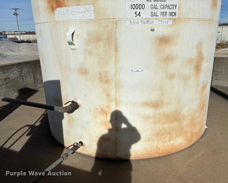 image for item EN5933 Fuel tank