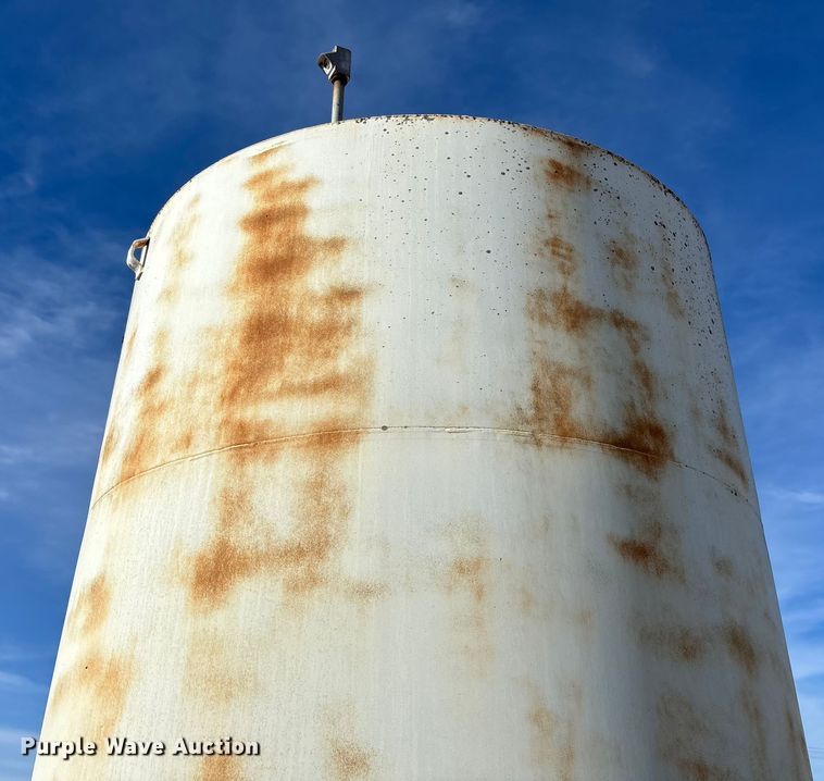 image for item EN5933 Fuel tank