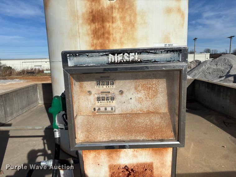 image for item EN5933 Fuel tank