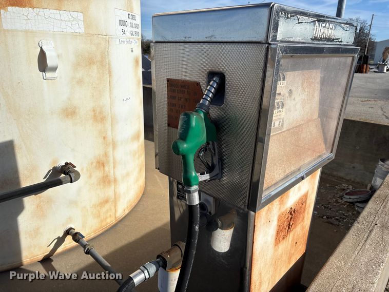 image for item EN5933 Fuel tank