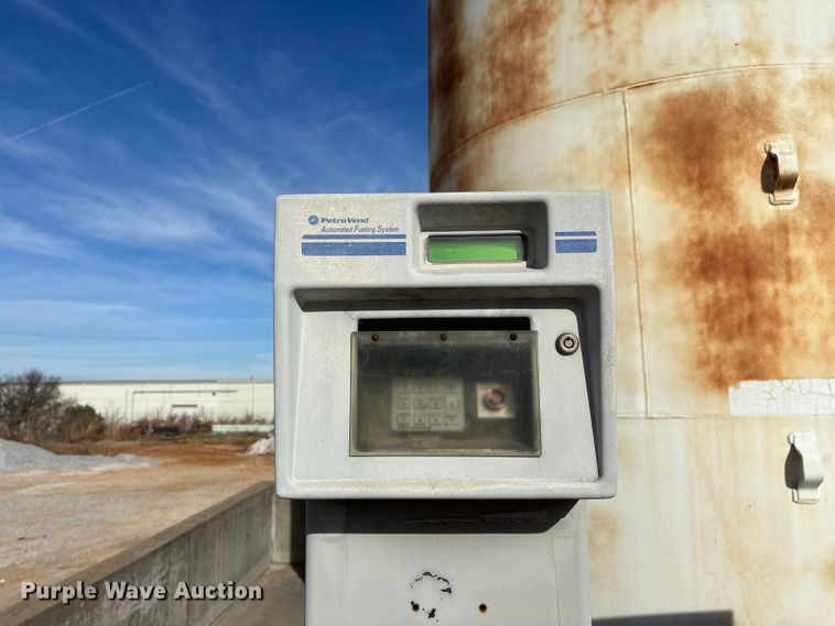 image for item EN5933 Fuel tank