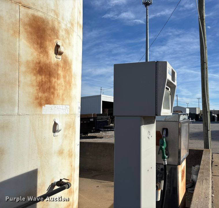 image for item EN5933 Fuel tank