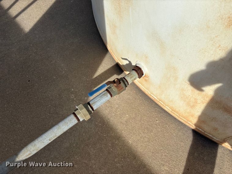 image for item EN5933 Fuel tank