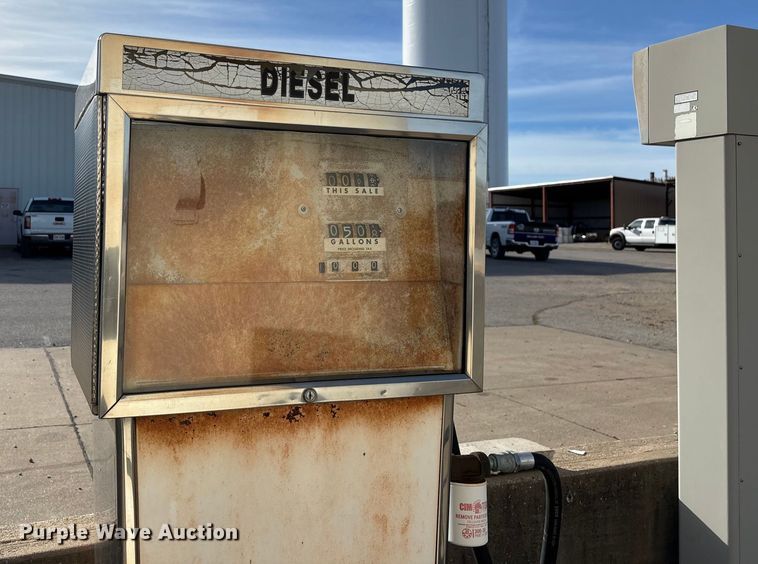 image for item EN5933 Fuel tank