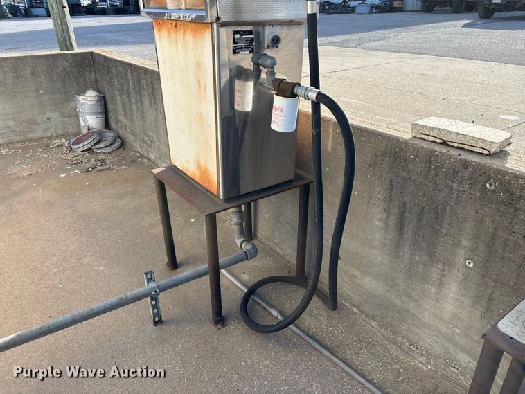 image for item EN5933 Fuel tank