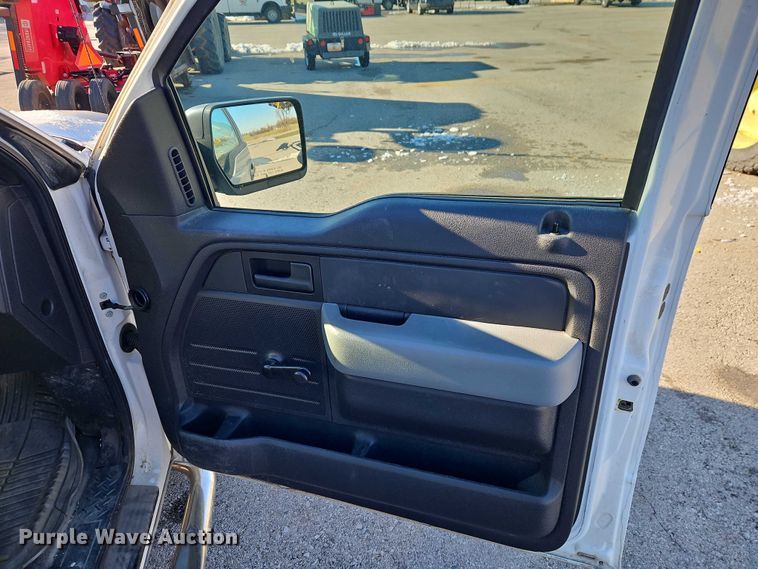 image for item EO4872 2011 Ford F150 pickup truck