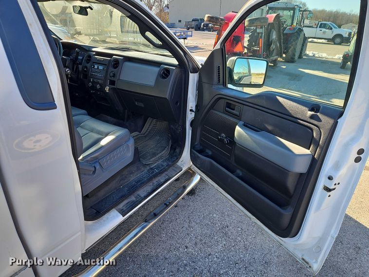 image for item EO4872 2011 Ford F150 pickup truck