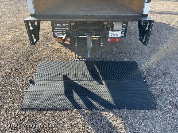 image for item EP2661 2020 Mitsubishi Fuso box truck