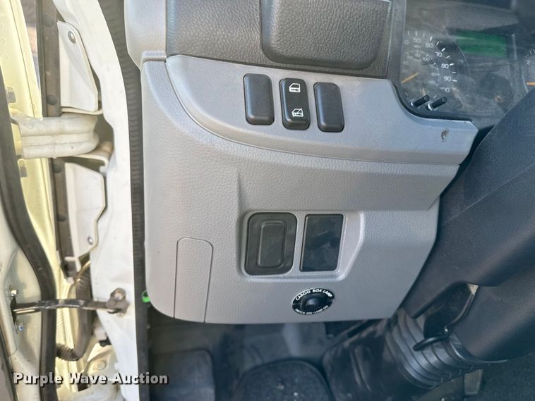 image for item EP2661 2020 Mitsubishi Fuso box truck