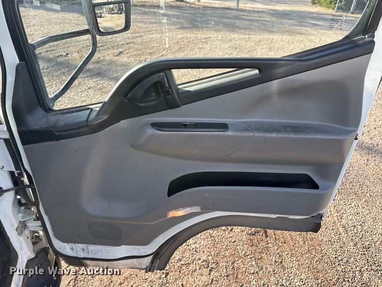 image for item EP2661 2020 Mitsubishi Fuso box truck