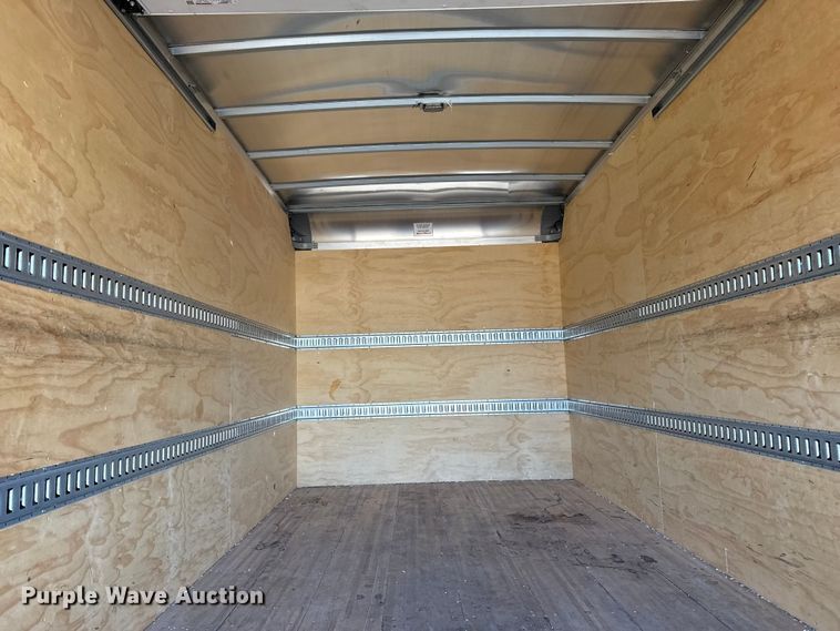 image for item EP2661 2020 Mitsubishi Fuso box truck