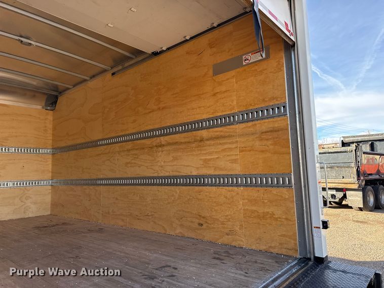 image for item EP2661 2020 Mitsubishi Fuso box truck