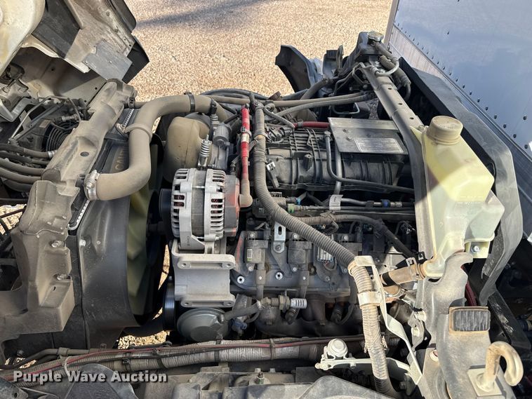 image for item EP2661 2020 Mitsubishi Fuso box truck