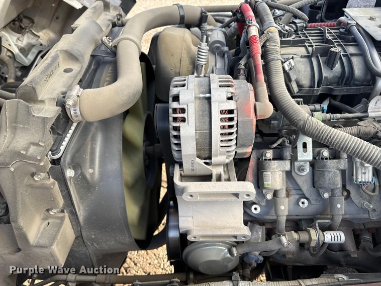 image for item EP2661 2020 Mitsubishi Fuso box truck