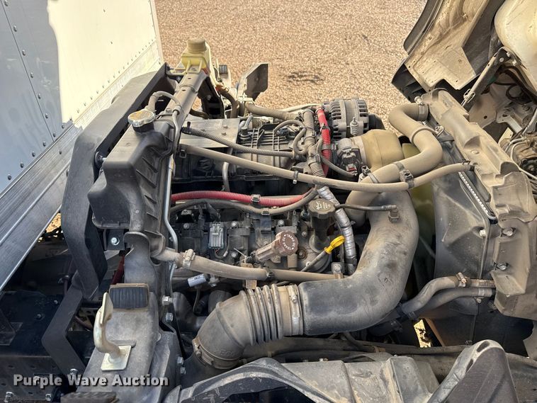 image for item EP2661 2020 Mitsubishi Fuso box truck