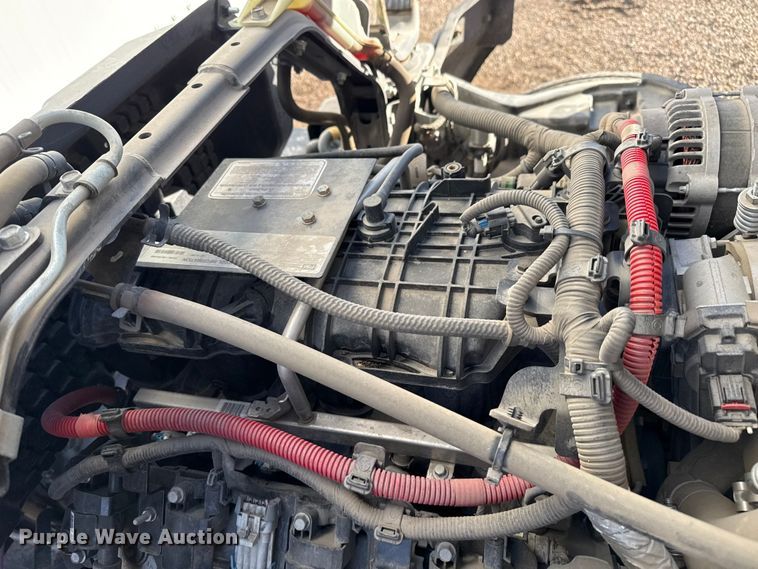 image for item EP2661 2020 Mitsubishi Fuso box truck