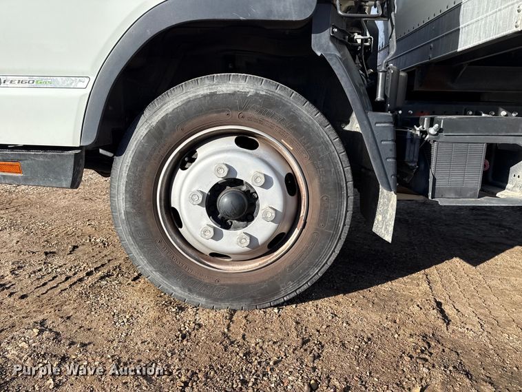 image for item EP2661 2020 Mitsubishi Fuso box truck