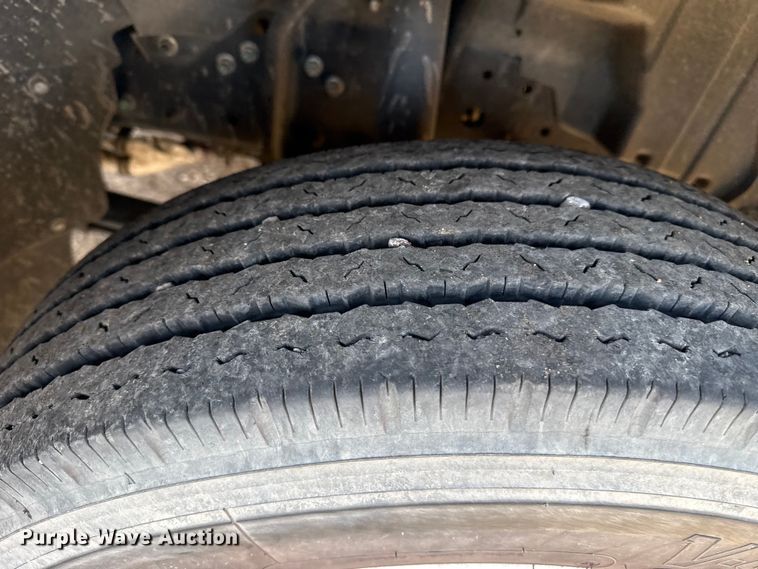 image for item EP2661 2020 Mitsubishi Fuso box truck