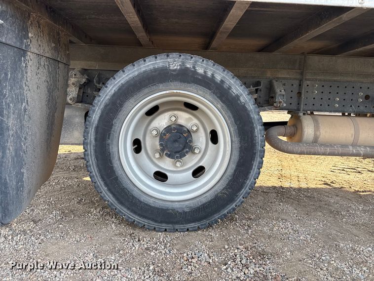 image for item EP2661 2020 Mitsubishi Fuso box truck