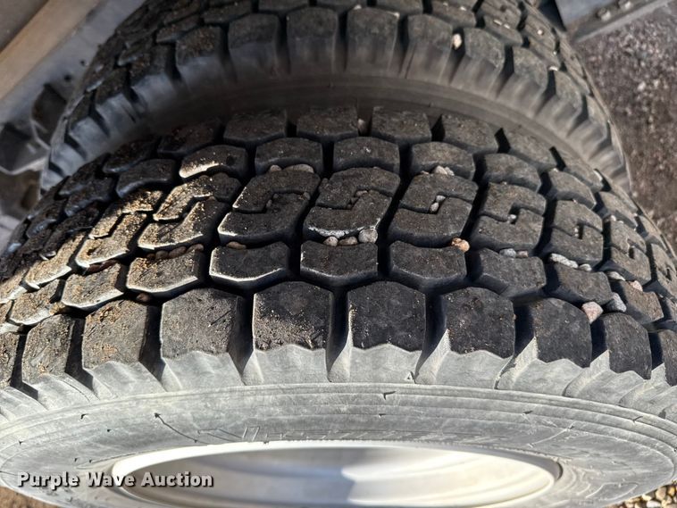 image for item EP2661 2020 Mitsubishi Fuso box truck