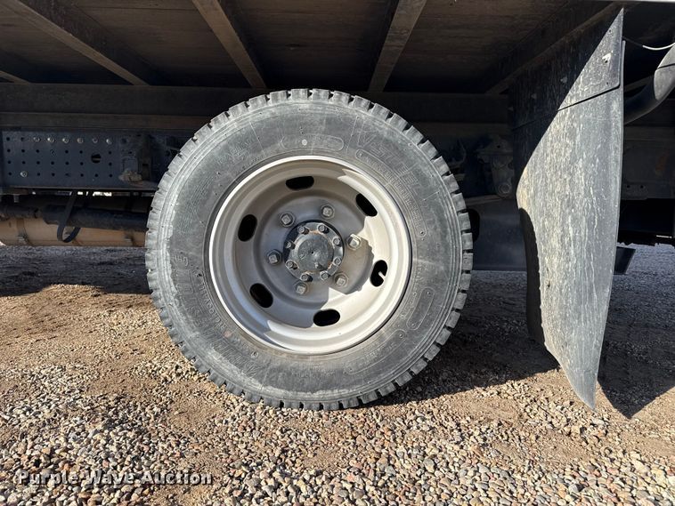 image for item EP2661 2020 Mitsubishi Fuso box truck