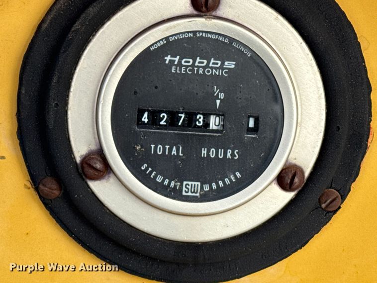 image for item EP2667 Ferguson SR-912 pneumatic roller