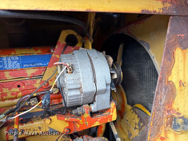 image for item EP2667 Ferguson SR-912 pneumatic roller