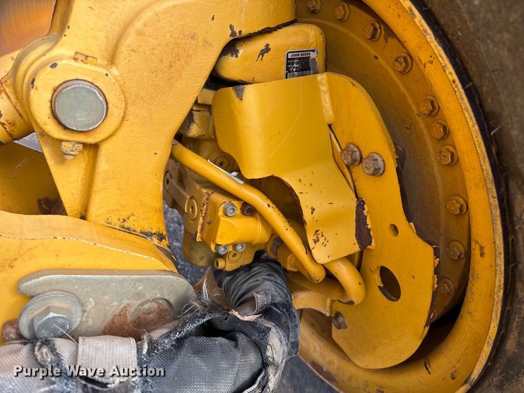 image for item EP2669 2014 John Deere 772G motor grader