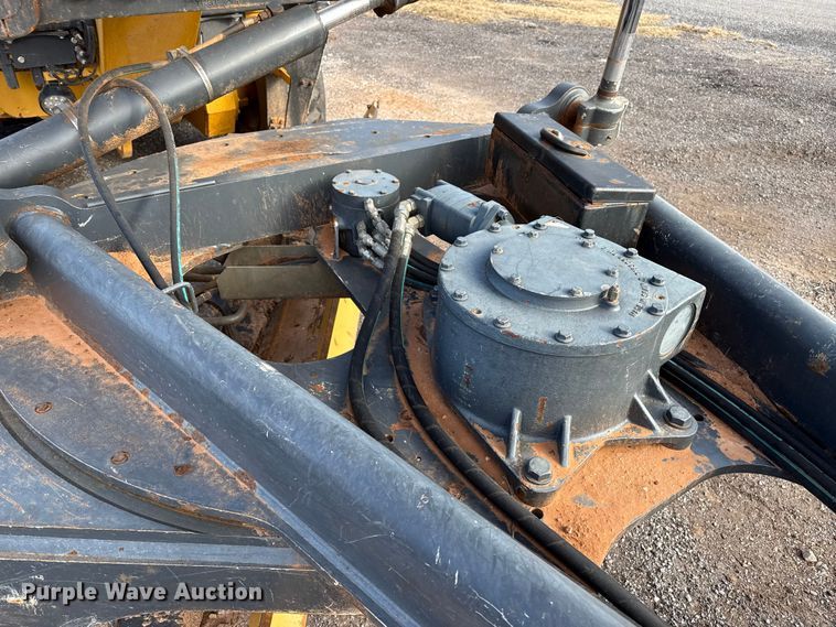 image for item EP2669 2014 John Deere 772G motor grader