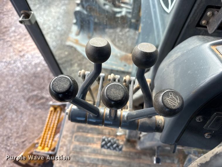 image for item EP2669 2014 John Deere 772G motor grader